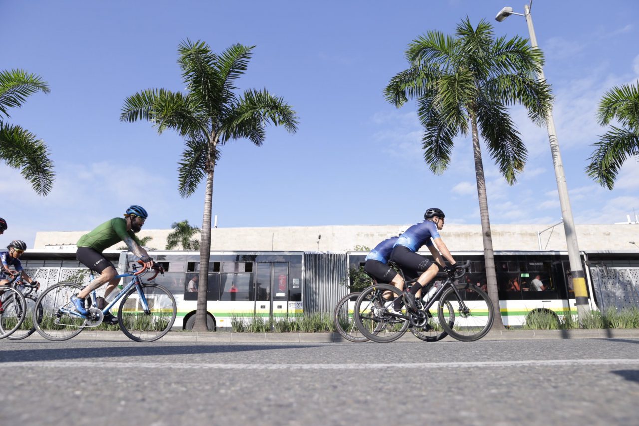 Cientos de ciclistas aficionados se le midieron a la Ruta Medellín