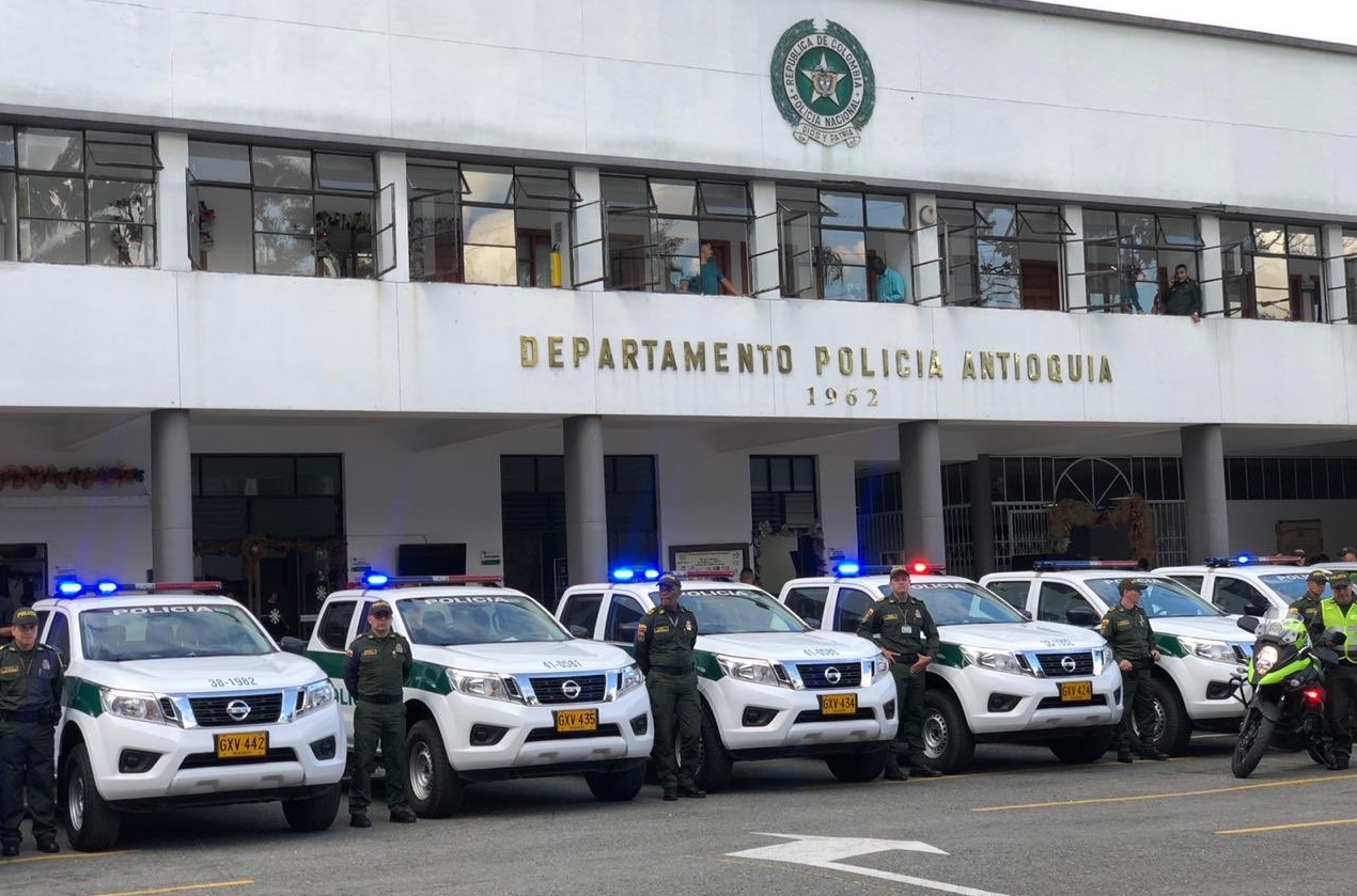 Fueron entregados 40 vehículos nuevos a la Policía de Antioquia