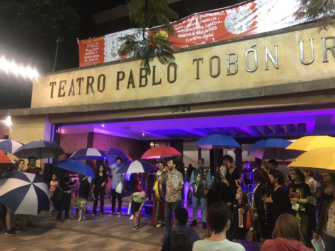 En el centro de Medellín se vivió una alborada cultural