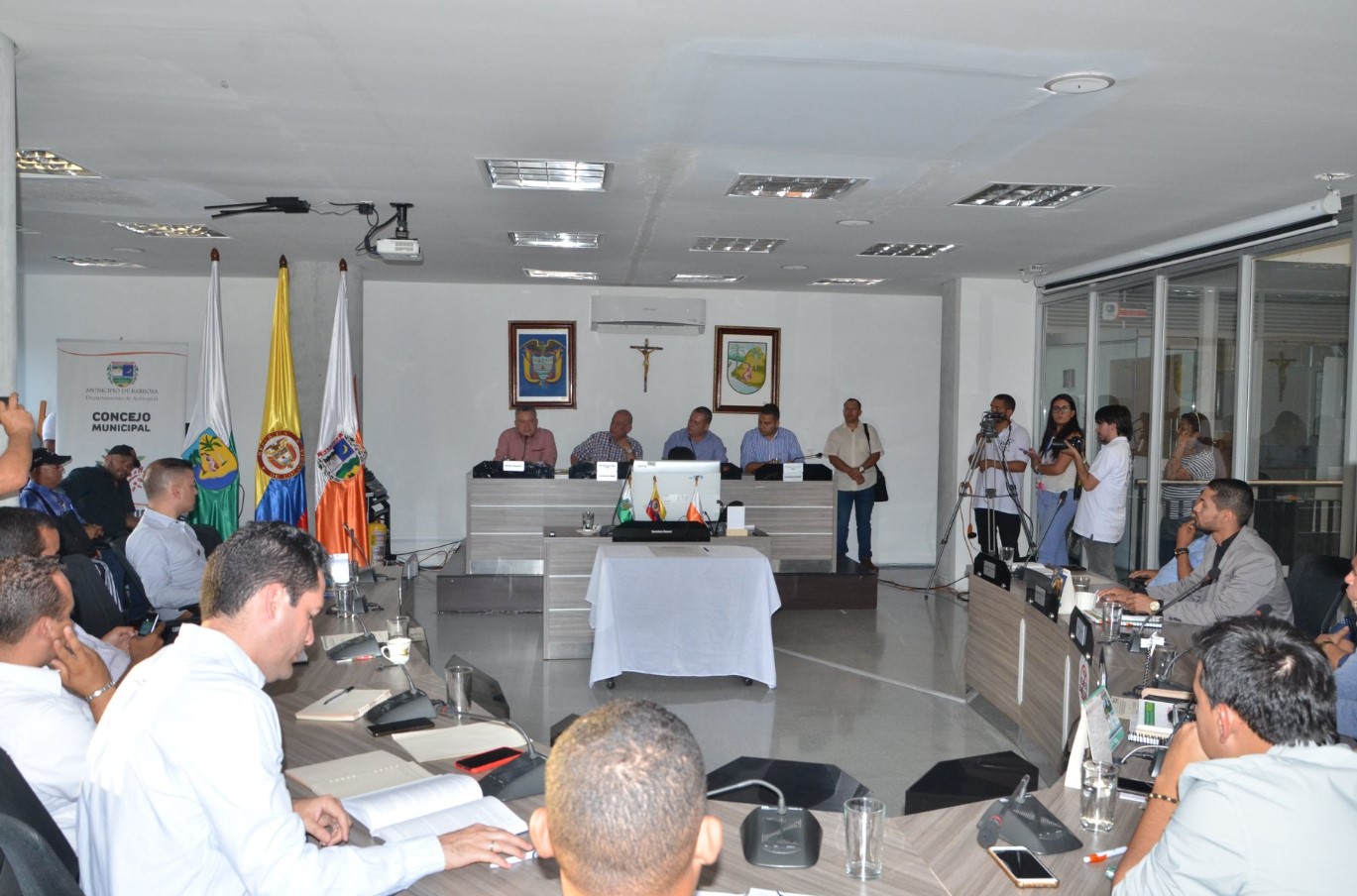 Alcalde de Barbosa propone decreto anticorrupción para funcionarios