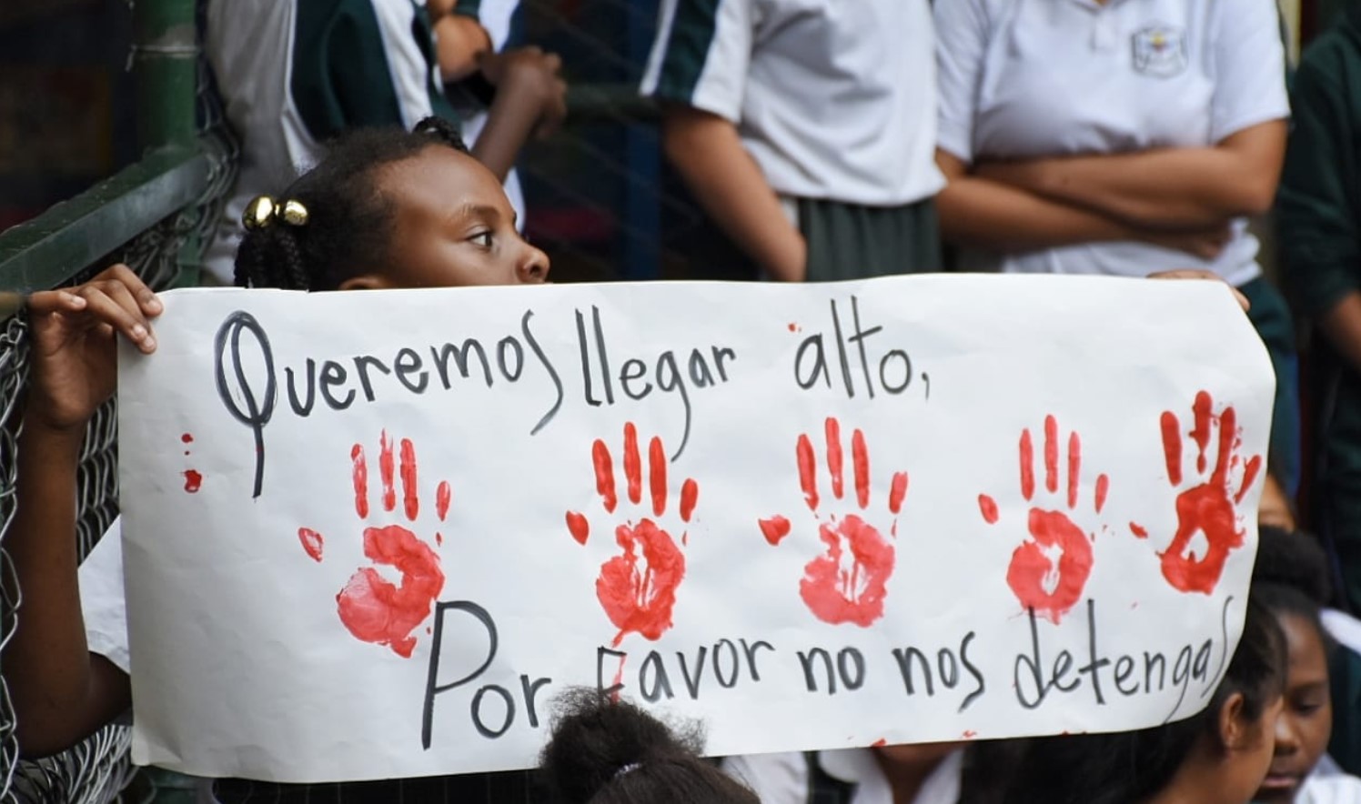 Hoy se conmemoró el día internacional de las Manos Rojas en Medellín