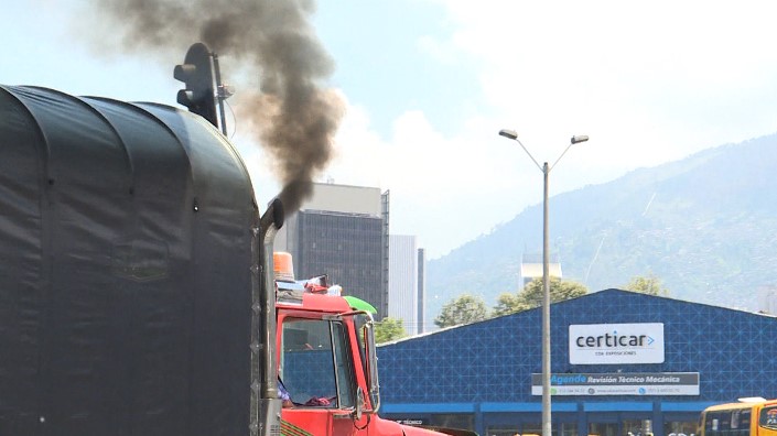 Autoridades ambientales entregan línea para denunciar chimeneas rodantes