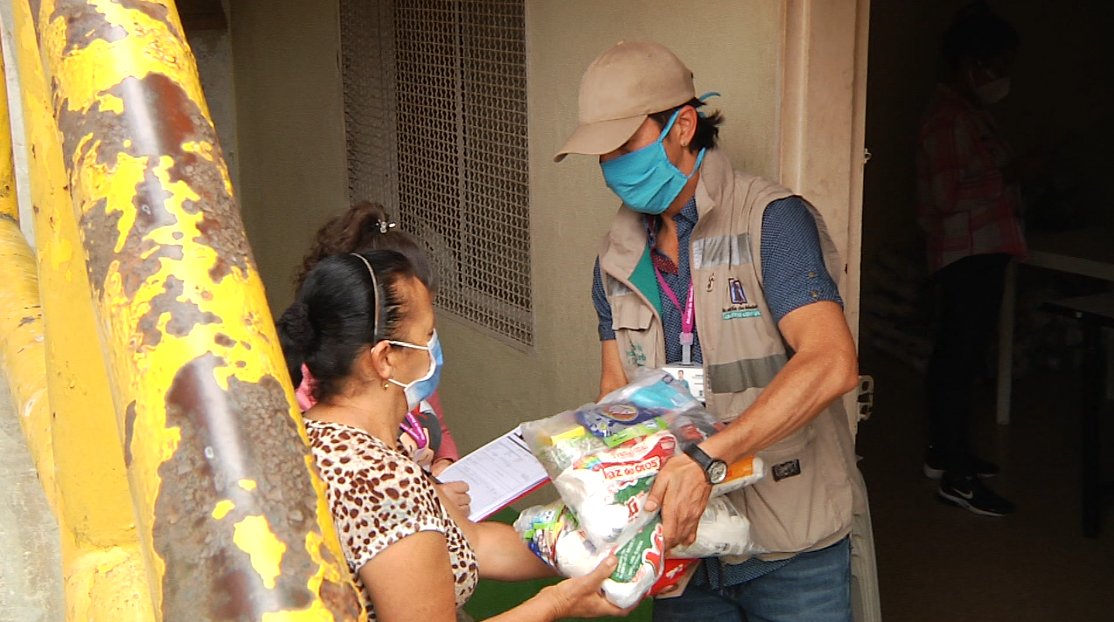 Alcaldía de Medellín entregó 100 paquetes alimentarios en Altavista