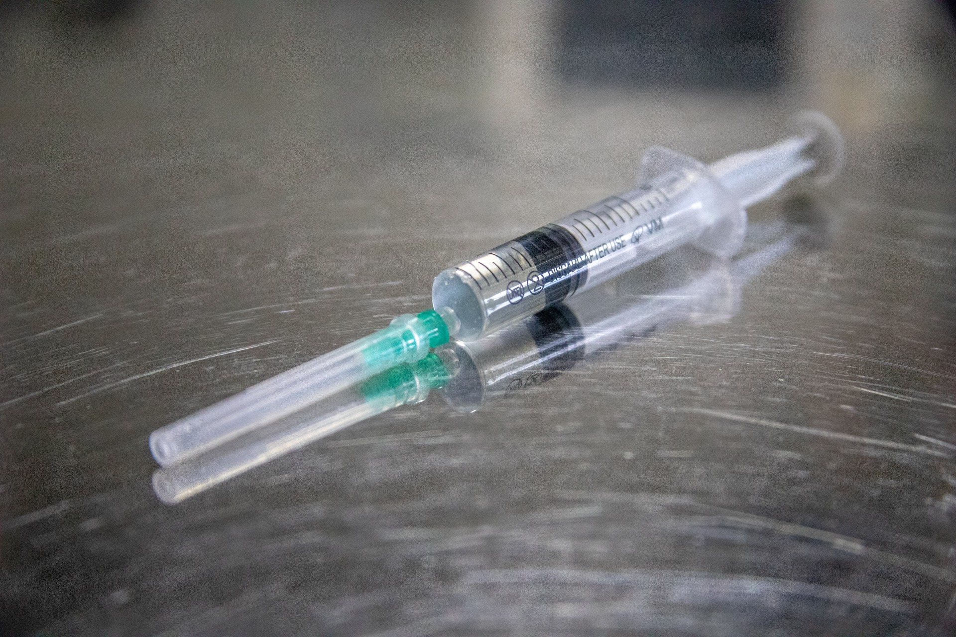 MinSalud confirmó quiénes serían los primeros vacunados contra el COVID-19