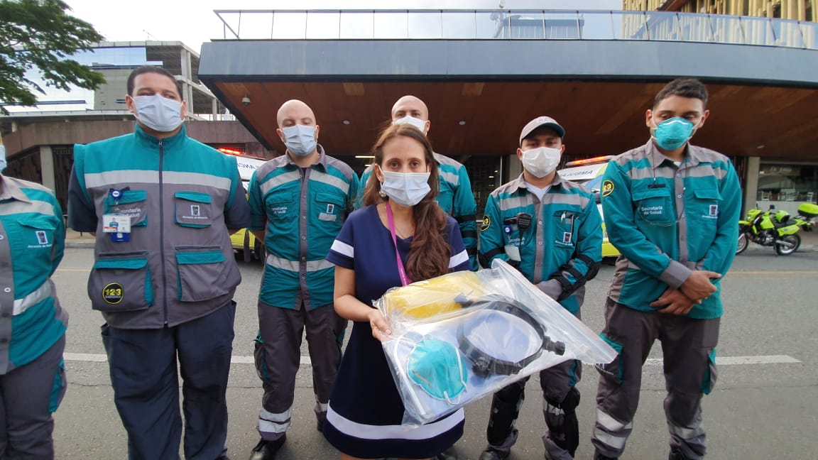 Paramédicos de ambulancias de Medellín recibieron kits de protección