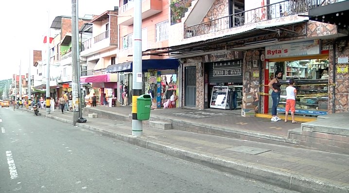 Comerciantes reabrieron sin autorización en algunas comunas de Medellín