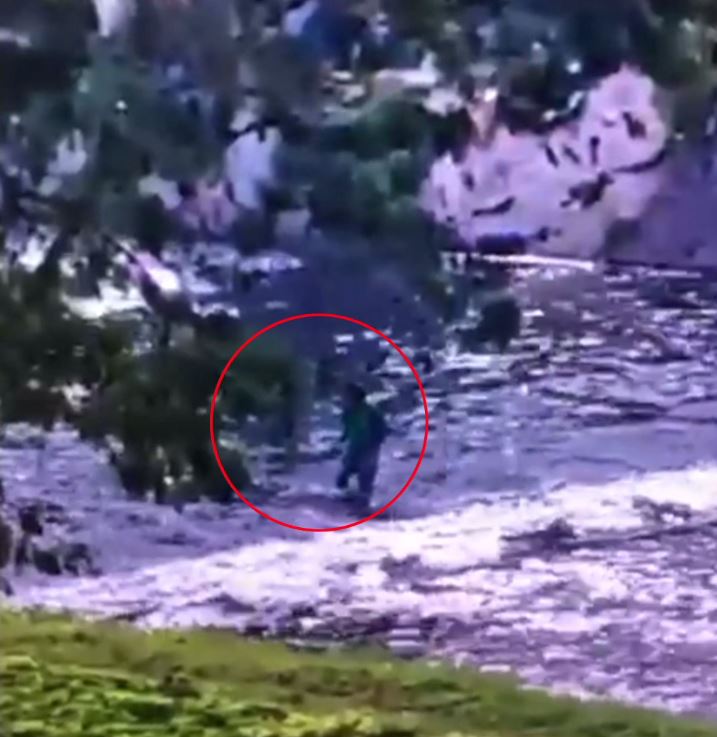 Presunto expendedor de drogas intentó escapar de la Policía al lanzarse al río Medellín