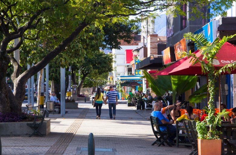 Comerciantes de La 70 piden al Gobierno Nacional que los dejen reabrir