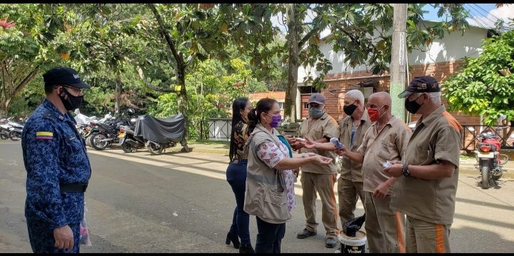 Más de 2.000 tapabocas fueron entregados a estaciones de Policía en Medellín