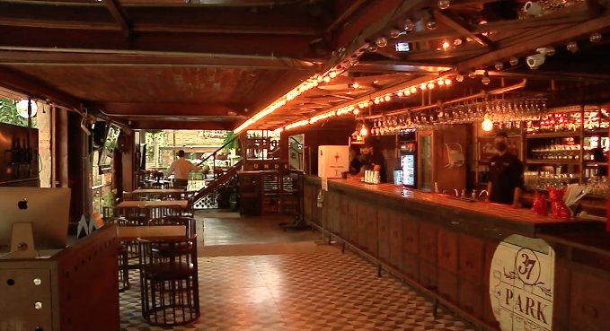 Congreso aprueba reducción de impoconsumo a bares y restaurantes