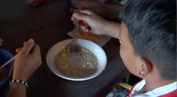 Con un comedor comunitario alimentan a los más pequeños en San Javier