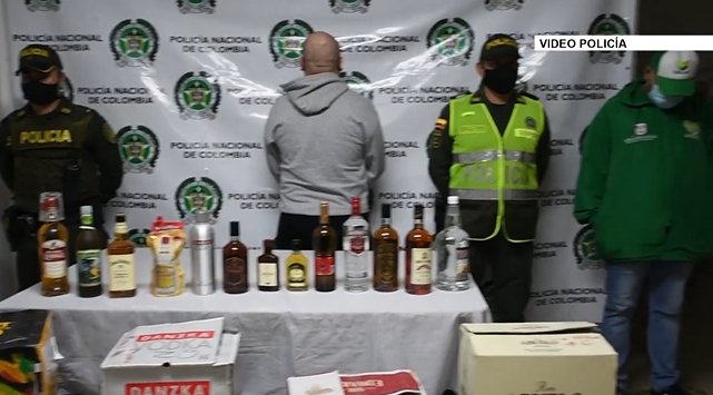 Autoridades decomisan más de 2.000 botellas de licor adulterado en La Ceja