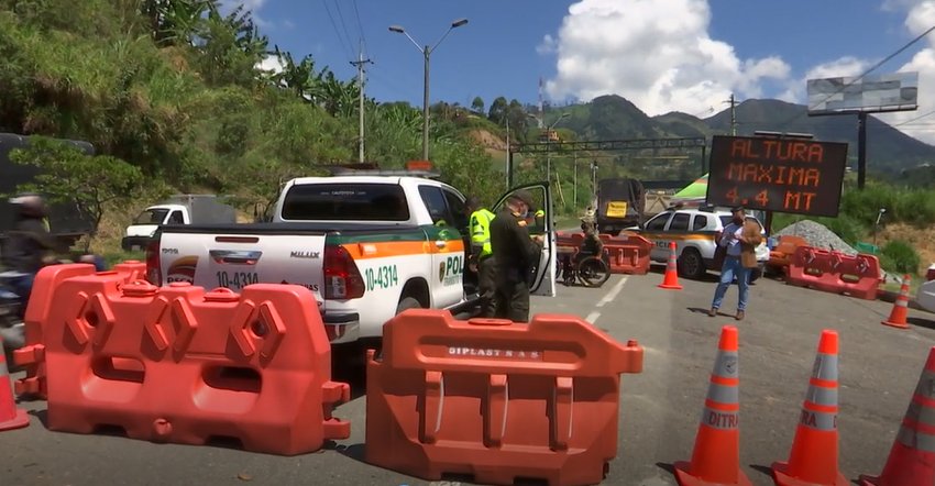 Con más de 30 puestos de control autoridades vigilan las vías de Antioquia