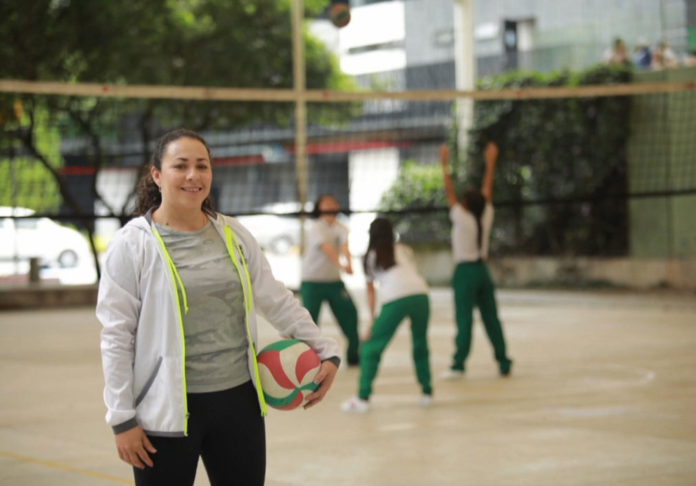 Medellín implementa estrategia para cuidar la salud mental de los docentes