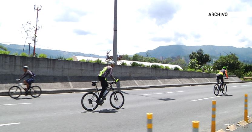 Inder Medellín reactiva nuevamente las ciclovías y piscinas públicas