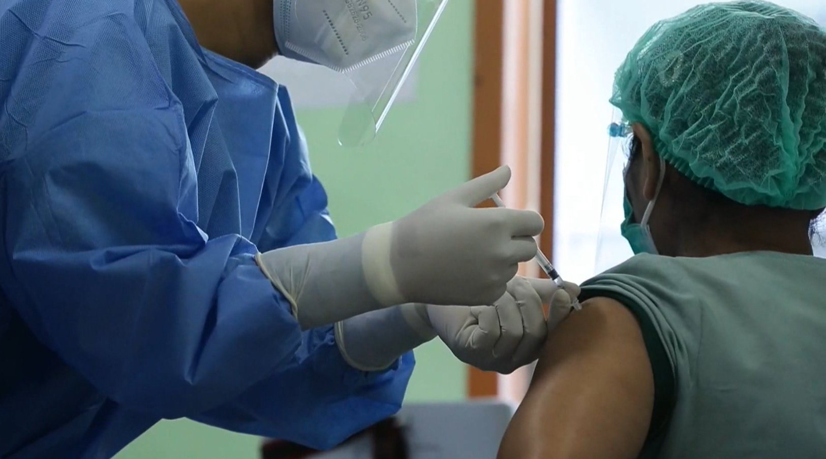 En 2 días más de 7 mil profesionales de la salud han sido vacunados contra el covid-19