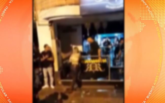 En pelea terminó una discusión entre una mujer y empleados de un bar en Manrique
