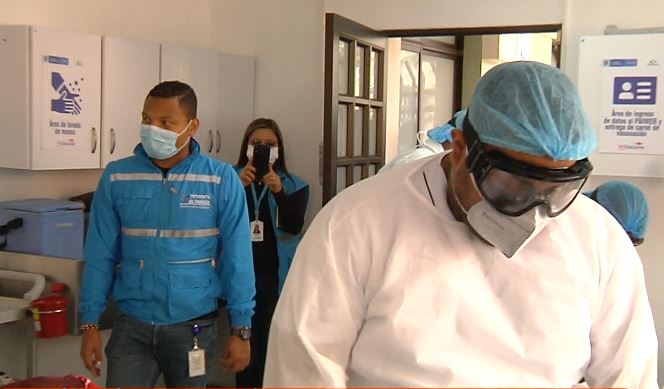 Personería de Medellín recorre puntos de vacunación para garantizar el cumplimiento