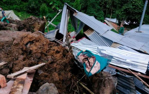 Alud de tierra sepultó seis viviendas en Liborina