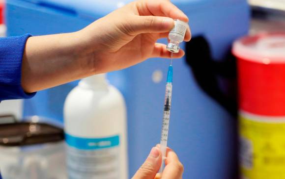 Invima aprueba ensayo clínico para la vacuna farmacéutica Sanofi