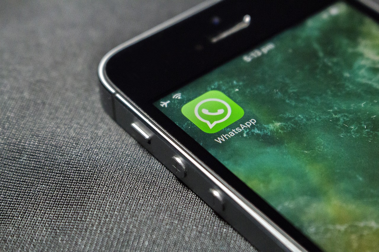 WhatsApp: ¿cómo desenfocar los chats para que nadie los vea?