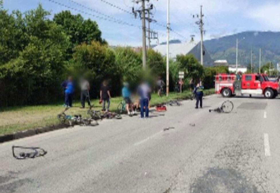 ¡Terrible accidente! un ciclista murió y otro resultó lesionado en Sabaneta
