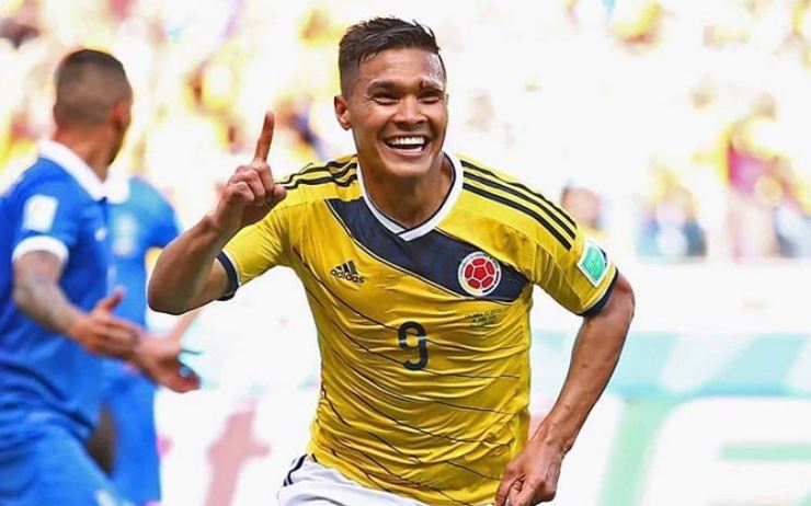 Carlos Antonio Vélez generó polémica en redes al pedir el regreso de Teófilo a la Selección Colombia