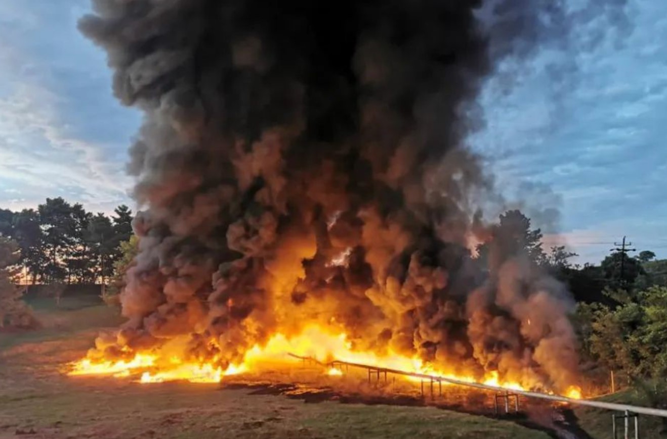 (Video) Fuerte explosión de oleoducto de Ecopetrol en Barrancabermeja
