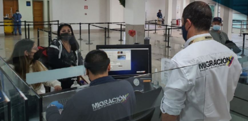 Viajeros deberán presentar carné de vacunación para ingresar a Colombia