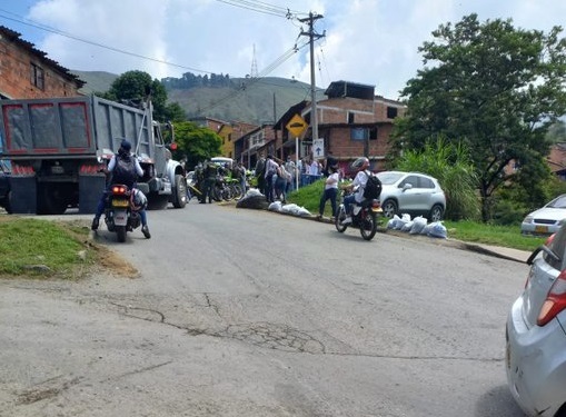 Cuatro heridos por enfrentamiento entre policía y ladrones en Bello