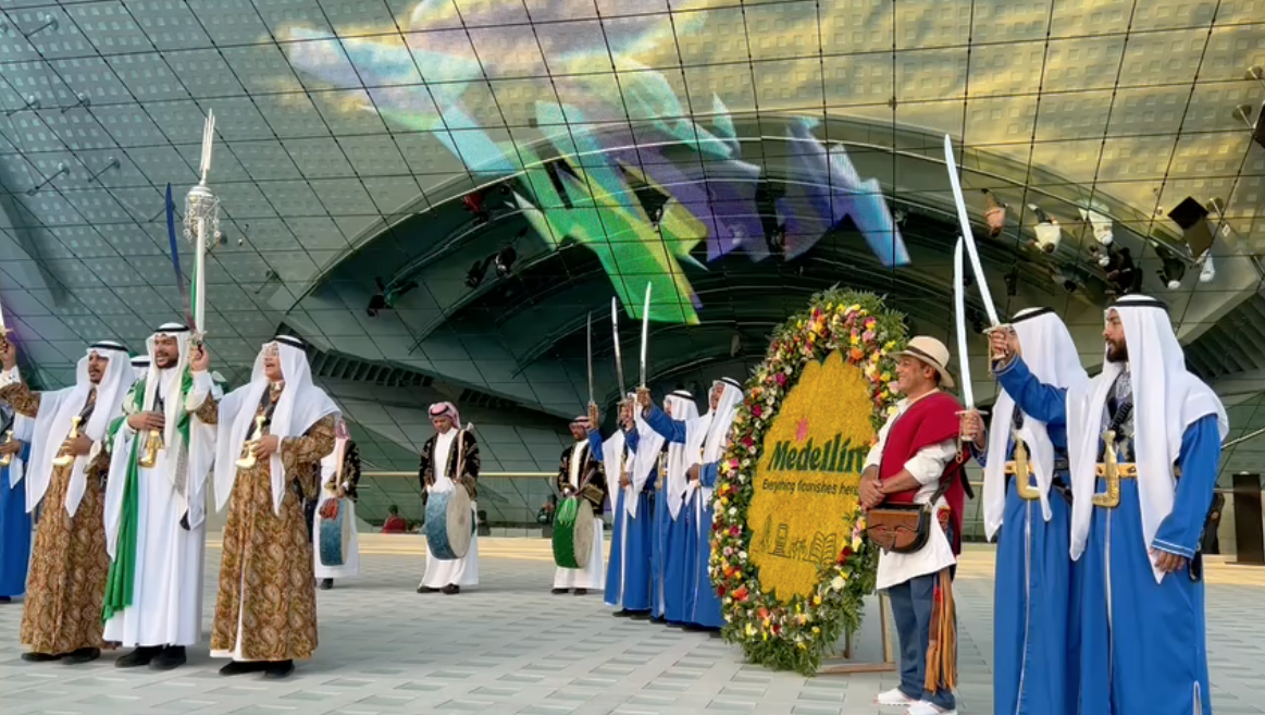 Silleteros de Santa Elena fueron homenajeados en Expo Dubái 2022 