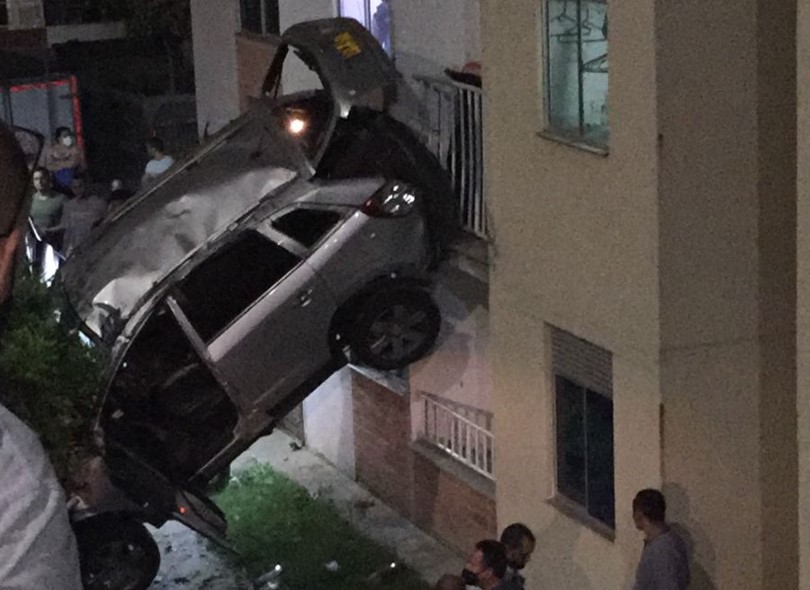 (Video) Cinco lesionados dejó accidente vehicular en Bello