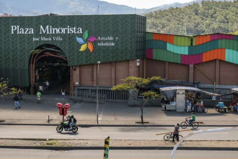 Investigan circunstancias en las que un hombre se prendió fuego, cerca de La Minorista