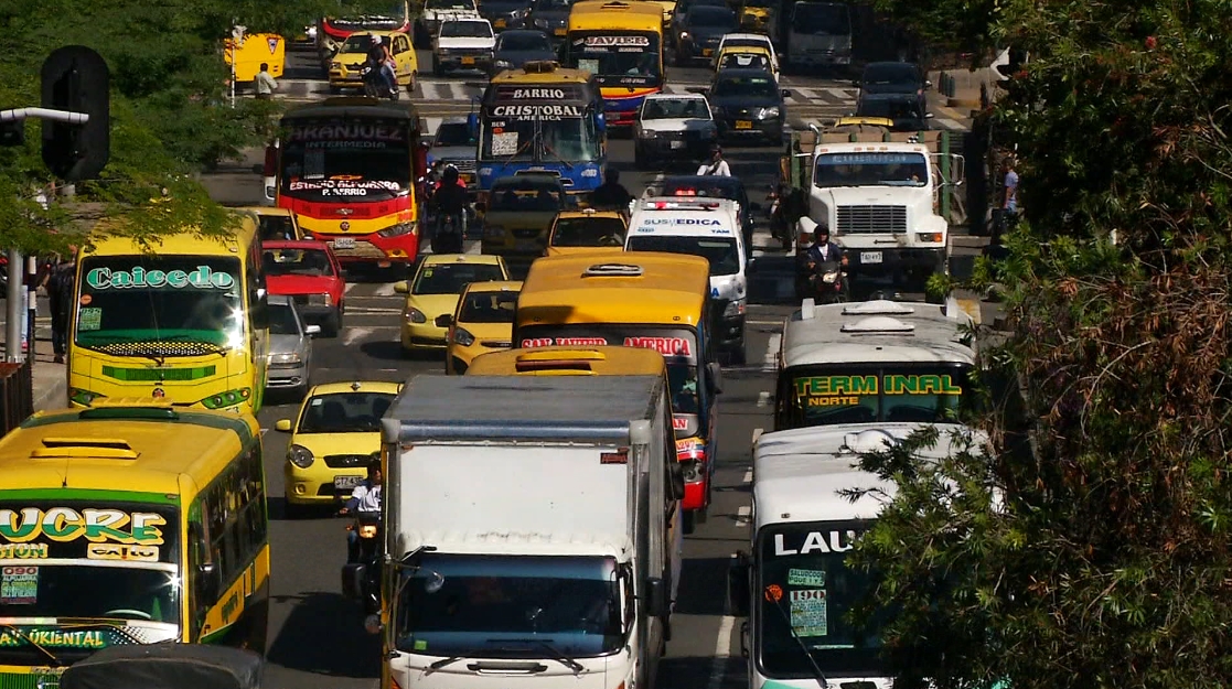 Área Metropolitana estudia implementar pico y placa los sábados