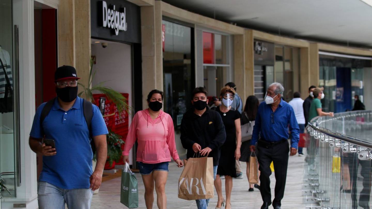 Medellín está lista para dejar de usar el tapabocas en mayo