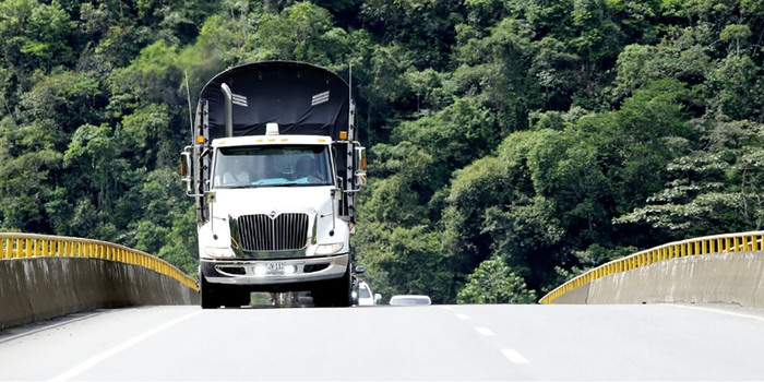 El lunes comienza a regir el pico y placa ambiental para transporte de carga