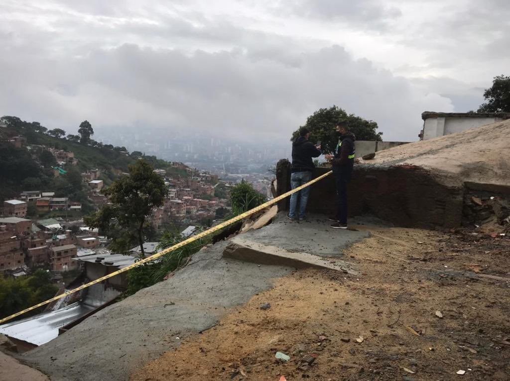 Por un deslizamiento, familias evacuadas en Itagüí viven un verdadero drama