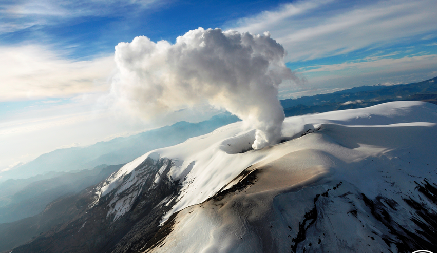 Alerta por actividad en el volcán Nevado del Ruiz