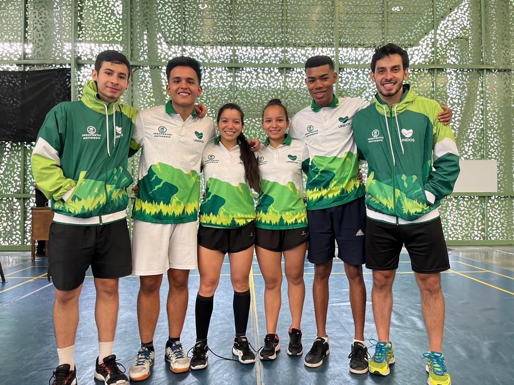 Antioqueños dominaron selectivo nacional de bádminton