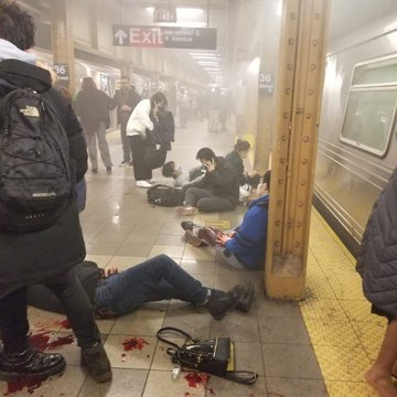 (Video) Explosión y disparos en estación del metro en Brooklyn, New York