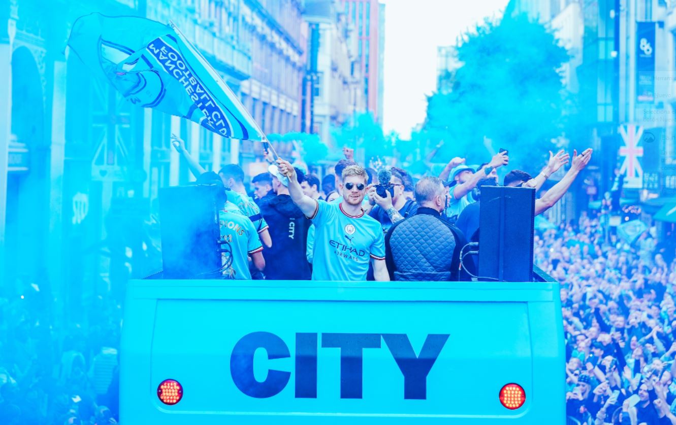 Manchester City celebra con 