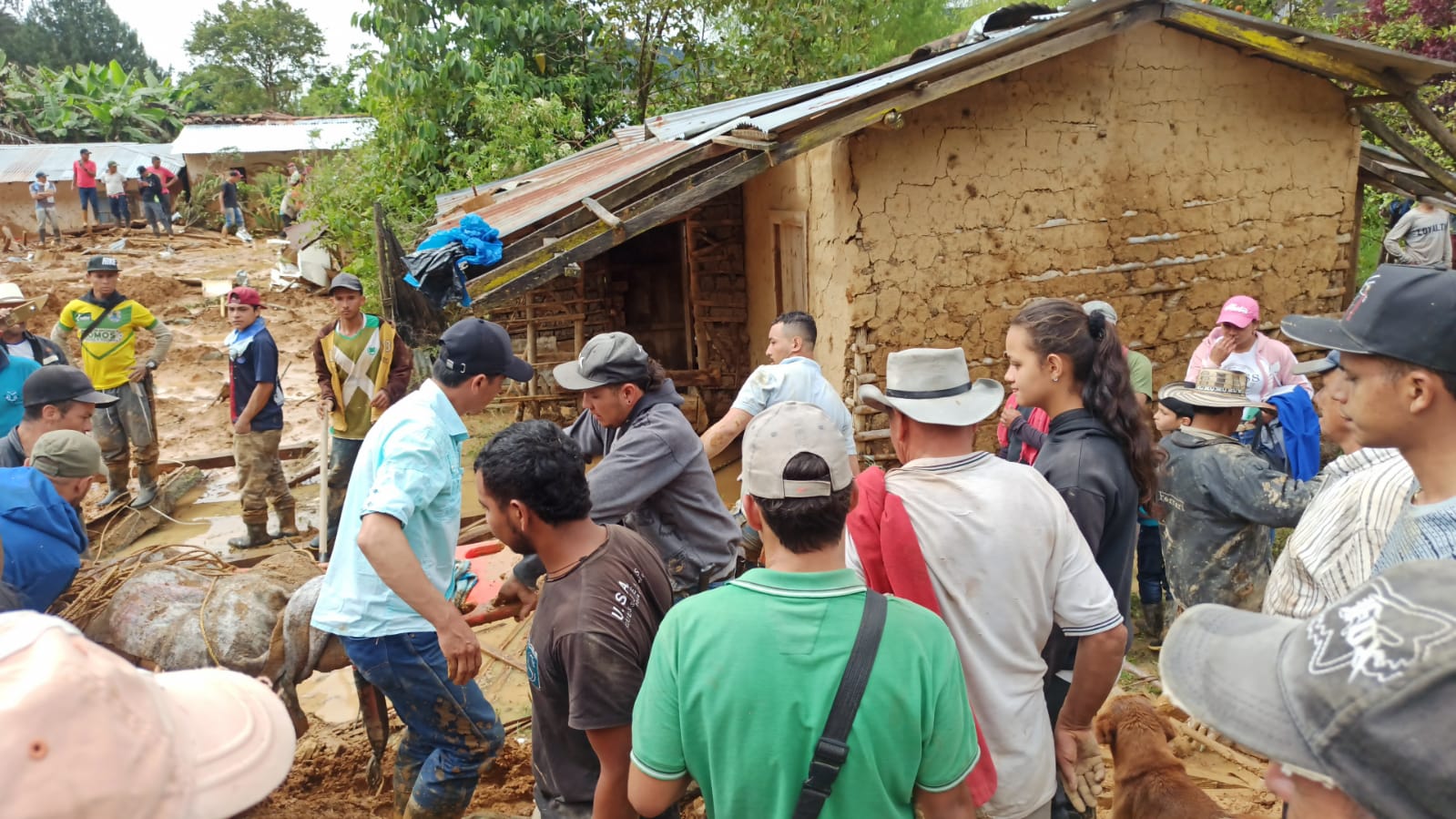 Hallaron el tercer cuerpo de los desaparecidos por deslizamiento en Santa Fe de Antioquia