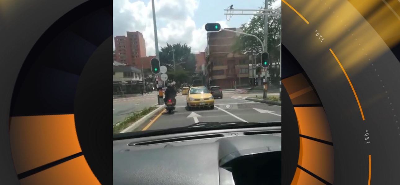 (Video) Taxista condujo en contravía por la calle Colombia