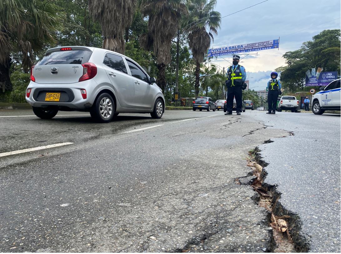 ¿Cómo se está interviniendo la malla vial en la Av. Las Palmas?