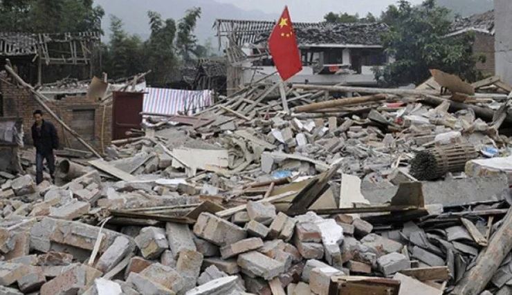 (Videos) Al menos 15 muertos por terremoto en China