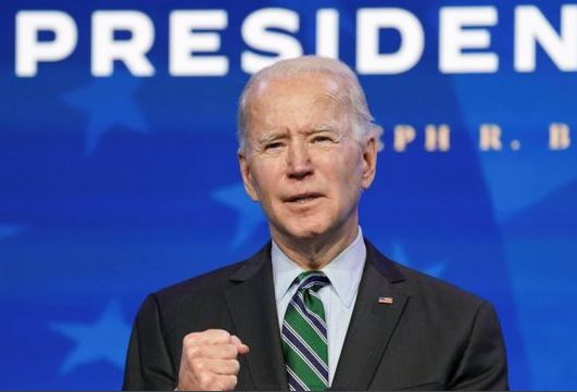 Joe Biden, presidente de Estados Unidos, dice que la pandemia ya terminó