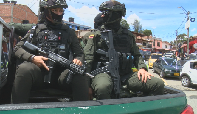Ofrecen 200 millones de pesos de recompensa por homicidio de patrulleros en San Félix