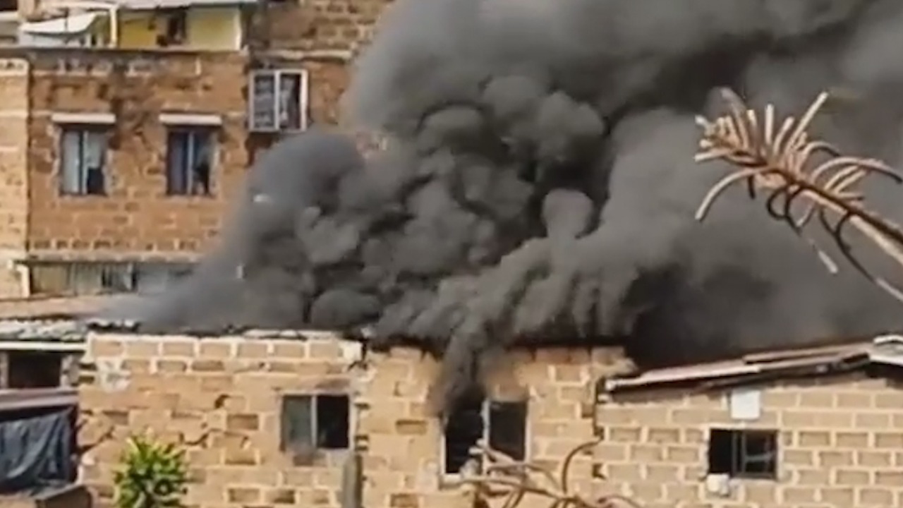Incendio consume parte de una vivienda del barrio El Socorro, en la comuna 13