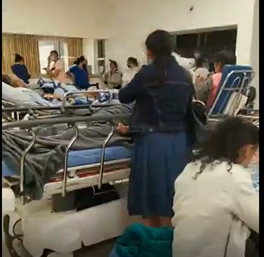 Mujer denuncia que su mamá estuvo más de 27 horas a la espera de atención en urgencias en la IPS Universitaria