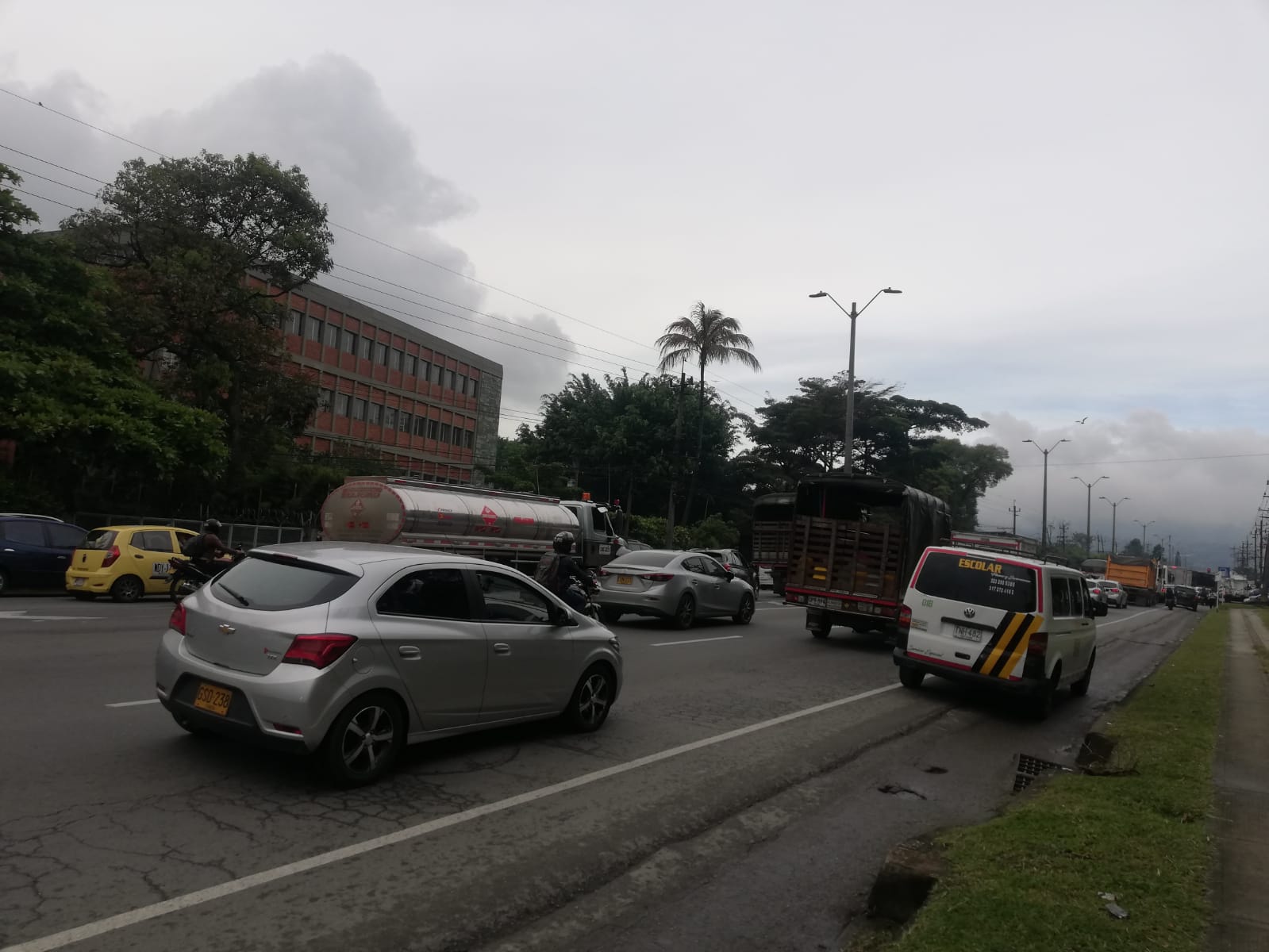 Itagüí levantó la restricción de parrillero y el Pico y Placa en al Avenida regional